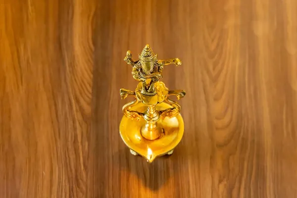 Gold_Brass_Ganesh_Diya_For_Home_Decor
