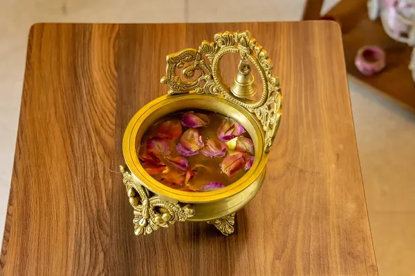Gold_Brass_Urli_Bowl_For_Home_Decor