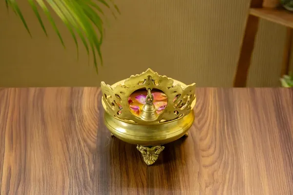 Gold_Brass_Urli_Bowl_For_Home_Decor