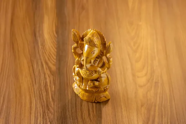Brown_Wood_Ganesh_Idol_For_Home_Decor