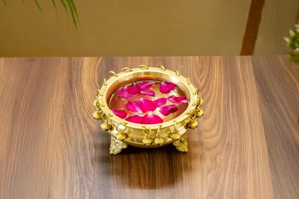 Gold_Brass_Urli_Bowl_For_Home_Decor