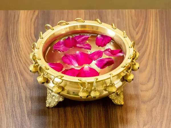 Gold_Brass_Urli_Bowl_For_Home_Decor
