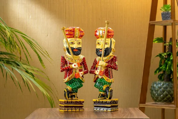 Multicolour_Wood_Darbaan_Set_For_Home_Decor