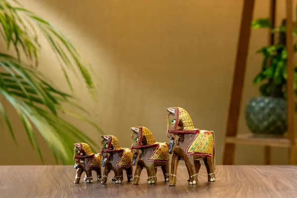 Brown_Wood_Horse_Set_For_Pooja_Decor
