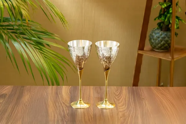 Gold_Brass_Crystal_Wine_Glass_Set_For_Gifting