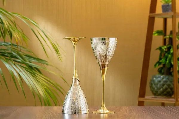 Gold_Brass_Crystal_Wine_Glass_Set_For_Gifting