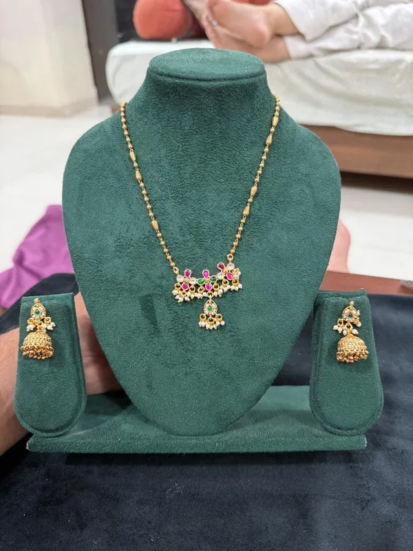 Antique_Gold_Multicolour_Floral_Necklace_Set_with_Jhumka_Earrings