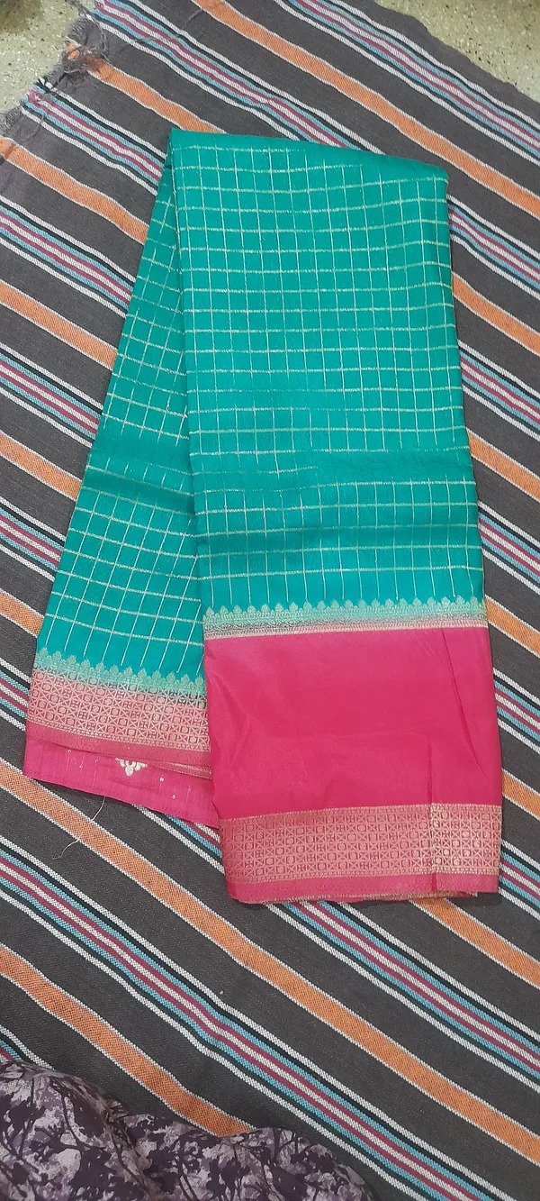 Green__And_Dark_Pink_100%_Crepe_Saree_For_Women
