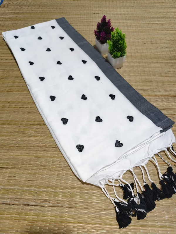 White_100%_Khadi_Cotton_Saree_For_Women
