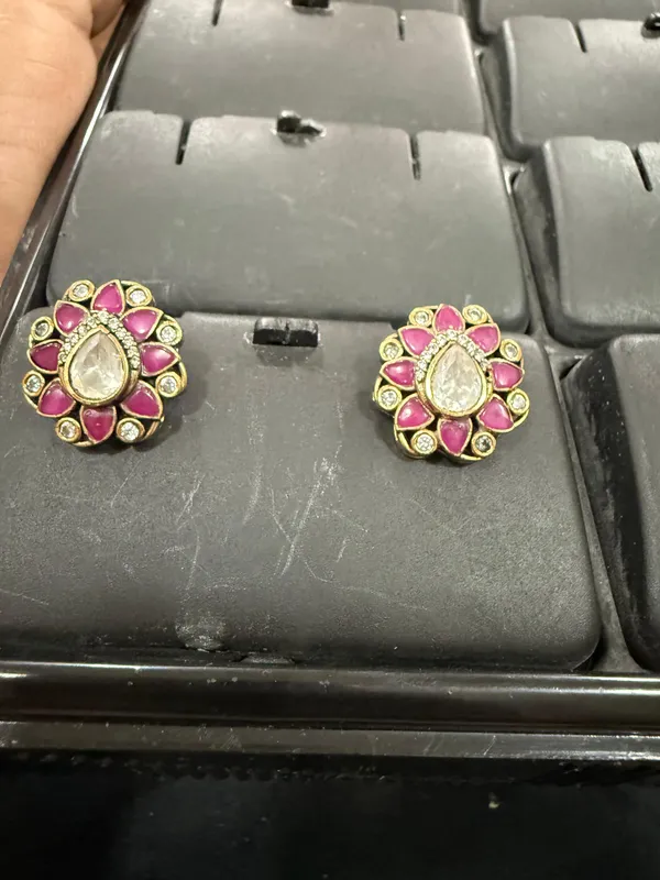Kundan_Polki_Ruby_Floral_Stud_Earrings