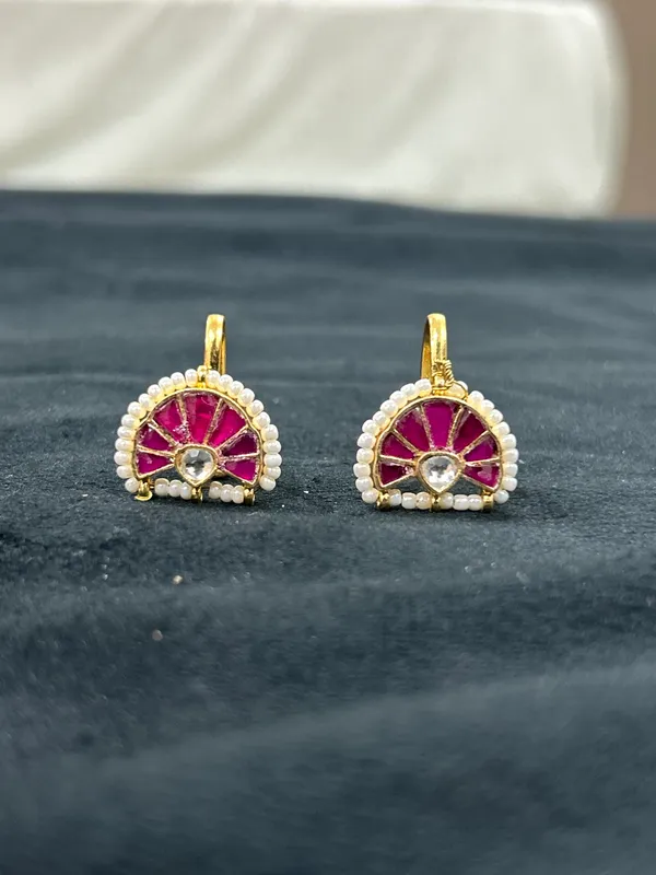 Ruby_Fan_Kundan_Hoop_Earrings_with_Seed_Pearl_Border