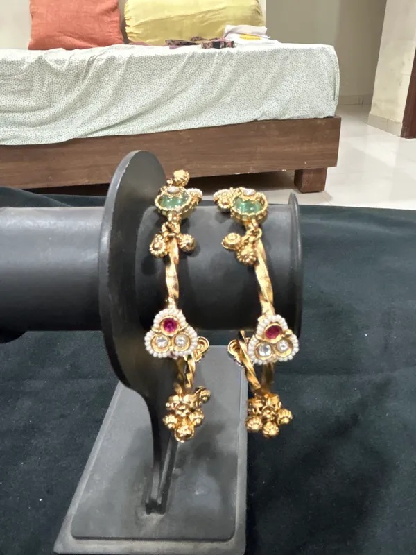 Antique_Gold_Multicolour_Stone_Twisted_Bangle_Set_with_Pearl_&_Ghungroo_Drops_(Set_of_2)
