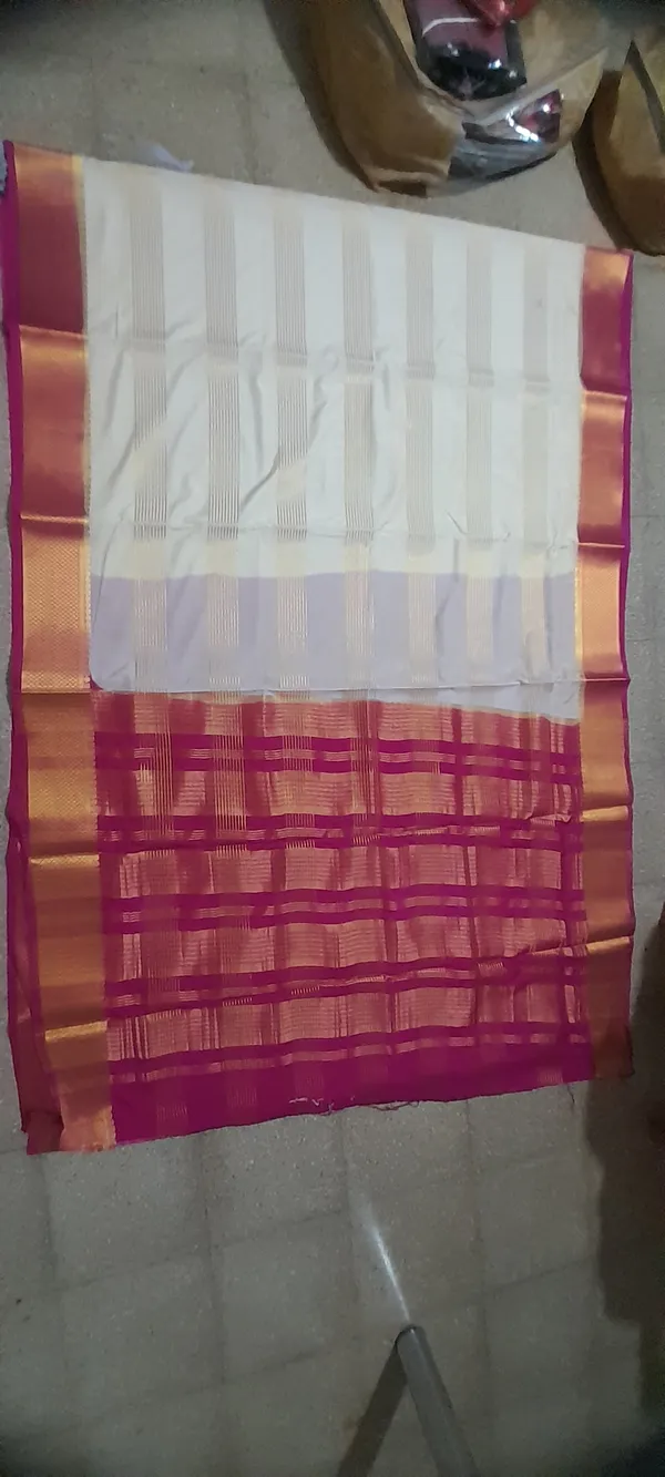 Cream_100%_Crepe_Saree_For_Women