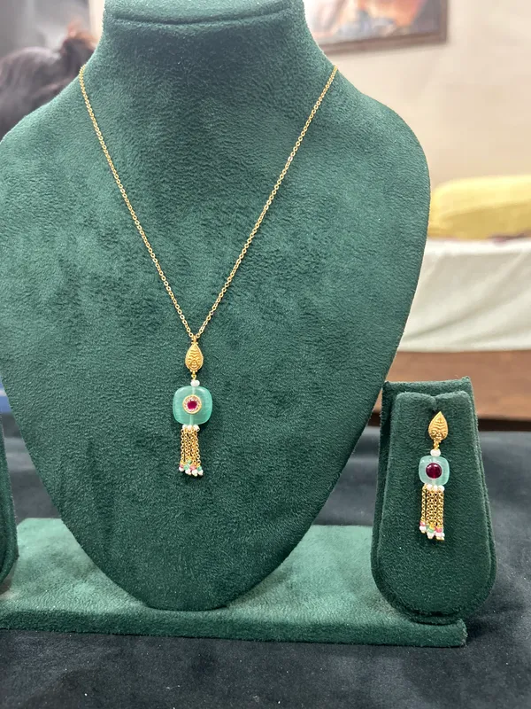 Aqua_Stone_Tassel_Pendant_Necklace_Set_with_Ruby_Accents
