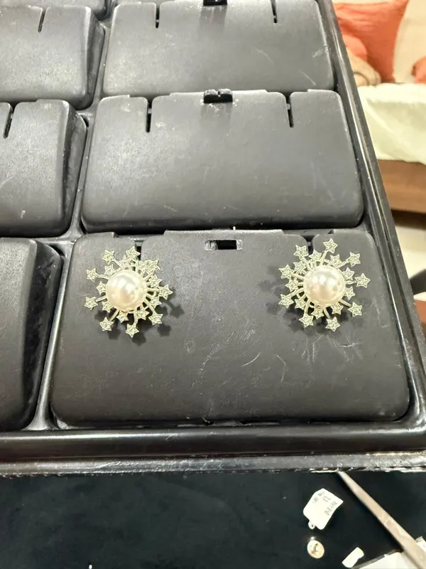 Silver_Pearl_Star_Burst_Stud_Earrings