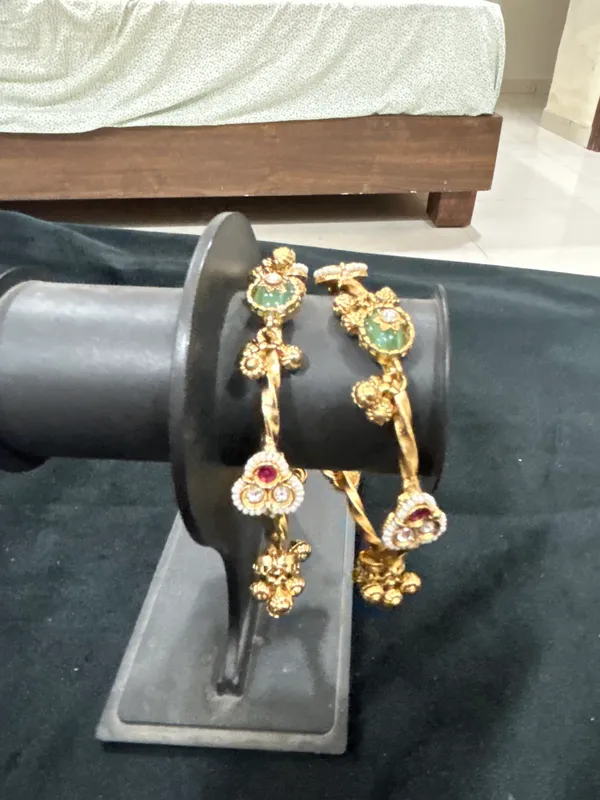 Antique_Gold_Multicolour_Stone_Twisted_Bangle_Set_with_Pearl_&_Ghungroo_Drops_(Set_of_2)