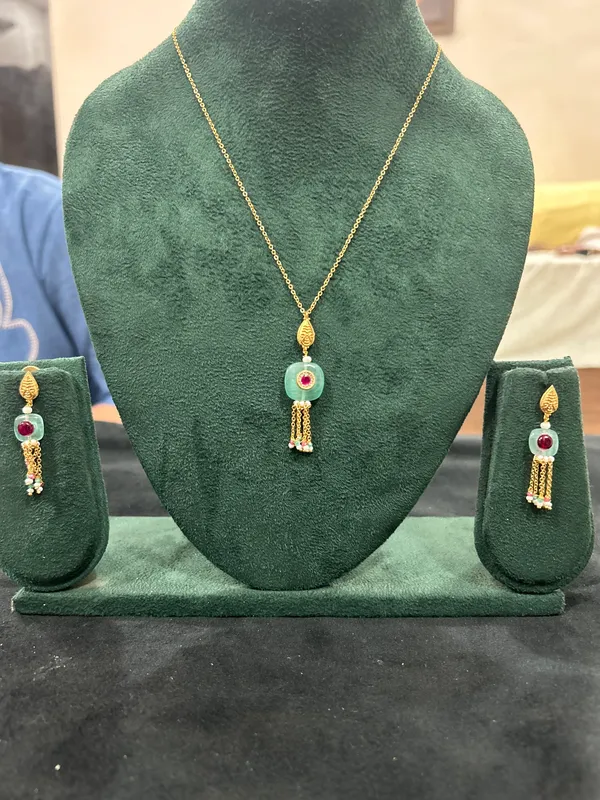 Aqua_Stone_Tassel_Pendant_Necklace_Set_with_Ruby_Accents