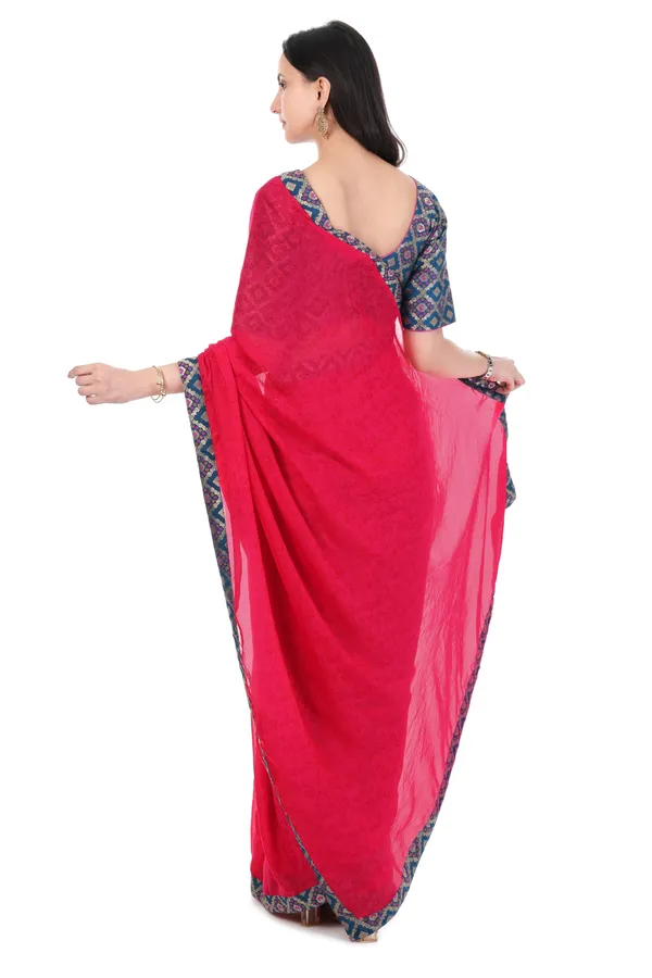 Red_Georgette_Saree_With_Printed_Border_And_Blouse