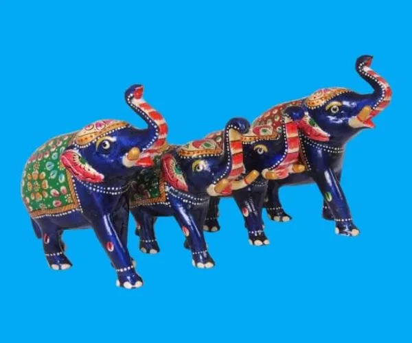 Multicolour_Metal_Showpiece