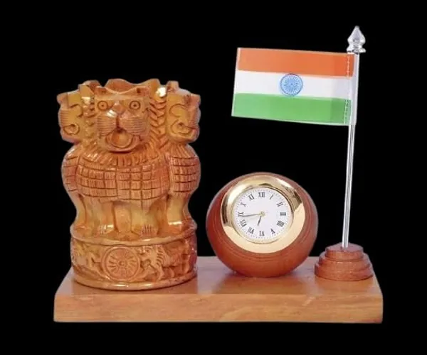 Multicolour_Wood_Showpiece