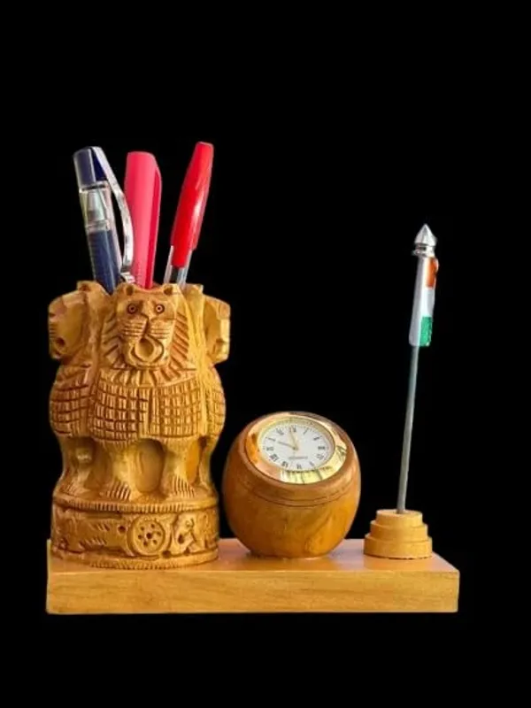 Multicolour_Wood_Showpiece