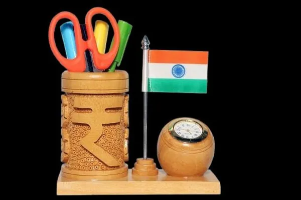 Multicolour_Wood_Pen_Stand