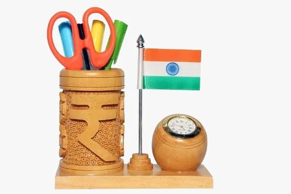 Multicolour_Wood_Pen_Stand