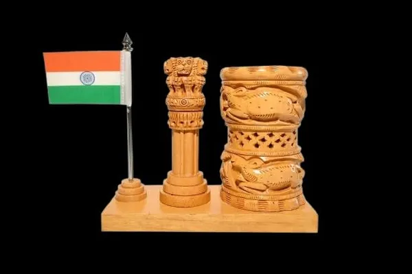 Multicolour_Wood_Pen_Stand