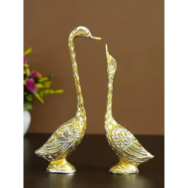 Silver_Aluminium_Showpiece