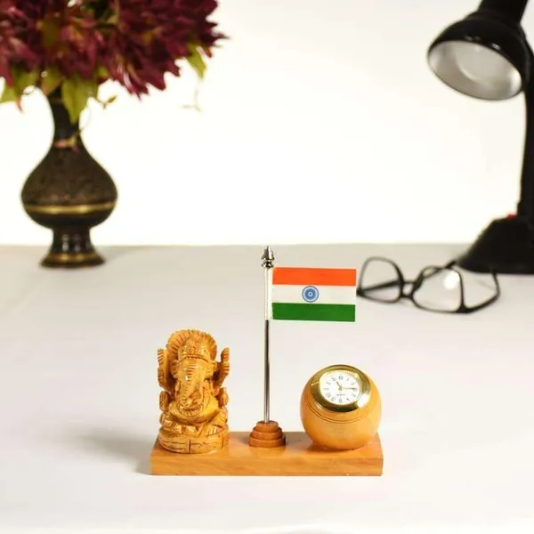 Brown_Wood_Showpiece