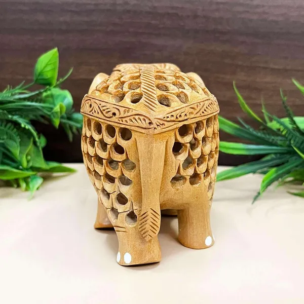 Brown_Wood_Showpiece