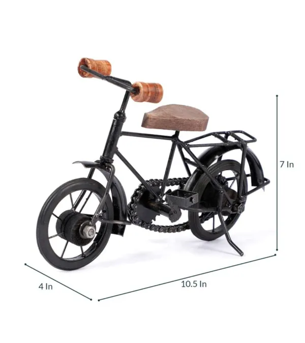 Black_Iron_Showpiece