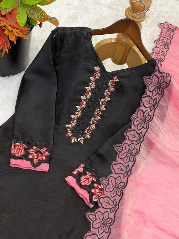 Pink_Roman_Glass_Silk_And_Cotton_Premium_Sharara_Set_For_Women