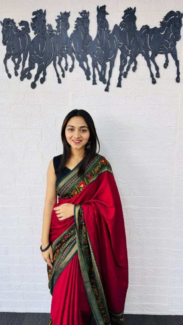 Red_And_Green_Cotton_Premium_Saree_For_Women_|_With_Blouse_Piece