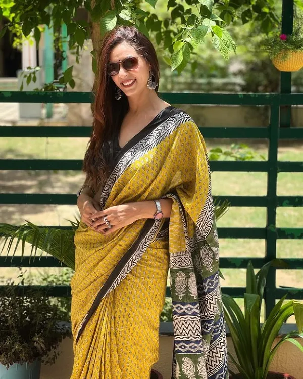 Apsara_Premium_Style_Saree_|_With_Blouse_Piece