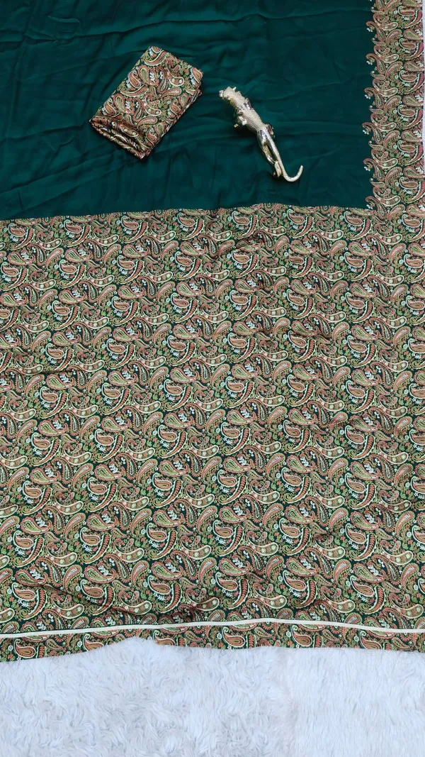Green_Cotton_Premium_Graceful_Festive_Saree_For_Women_|_With_Blouse_Piece