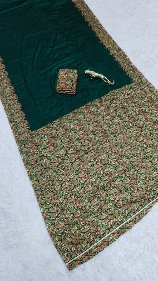 Green_Cotton_Premium_Graceful_Festive_Saree_For_Women_|_With_Blouse_Piece