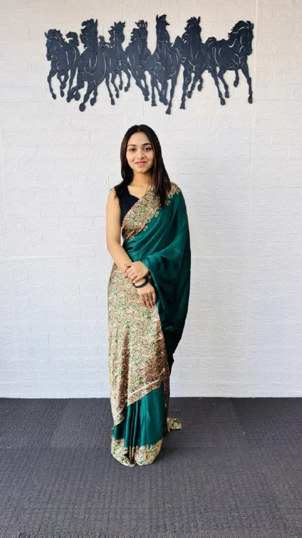 Green_Cotton_Premium_Graceful_Festive_Saree_For_Women_|_With_Blouse_Piece