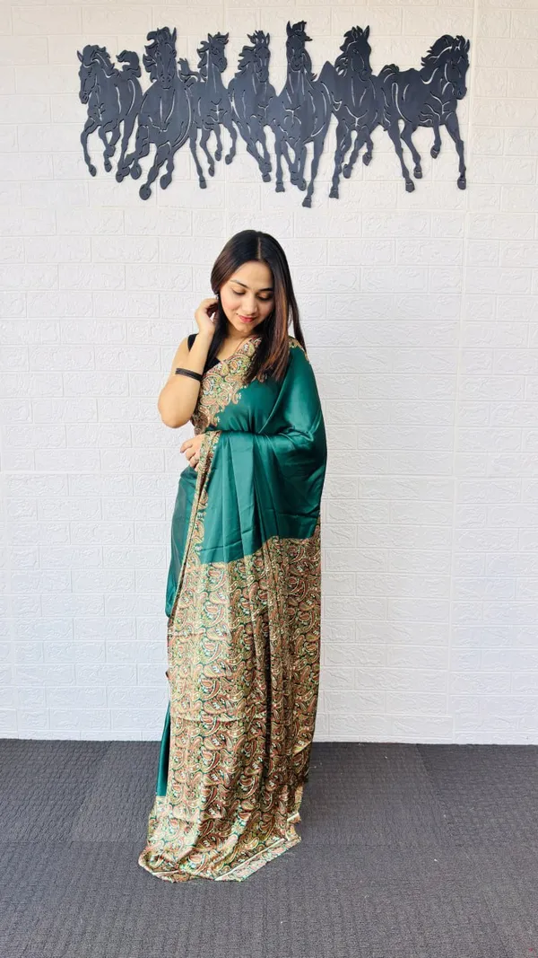 Green_Cotton_Premium_Graceful_Festive_Saree_For_Women_|_With_Blouse_Piece