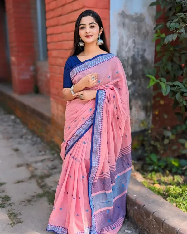 Linen_Elegance_Saree