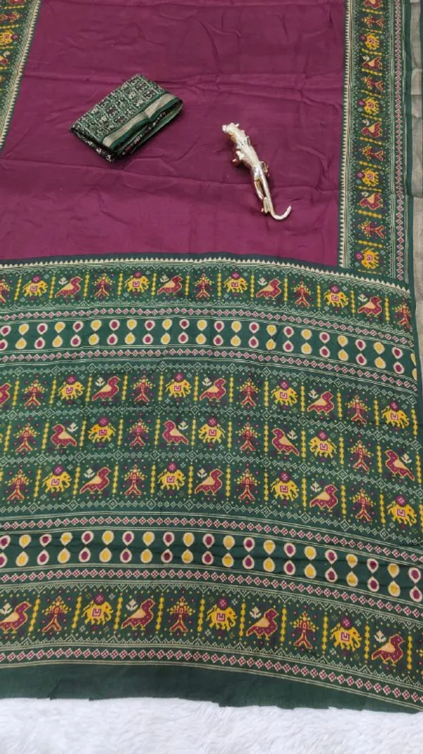 Green_And_Wine_Silk_Premium_Trendy_Silk_Saree_For_Women_|_With_Blouse_Piece