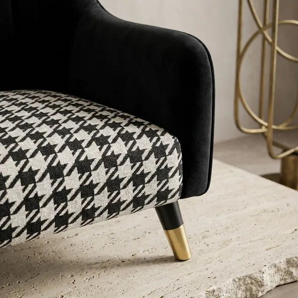 Black_And_White_Chair_With_Wooden_Legs