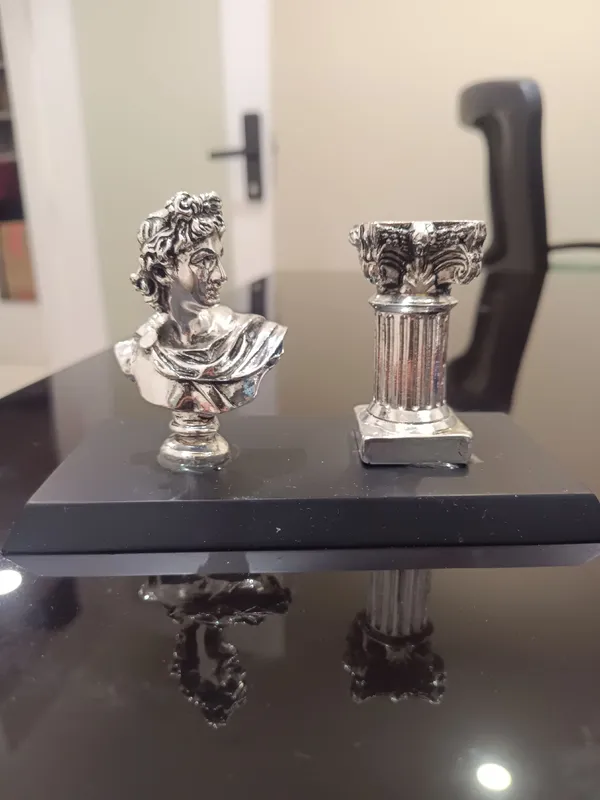 Silver_plated__Greek_God_Pen_Stand_For_Office_&_Desk_Use