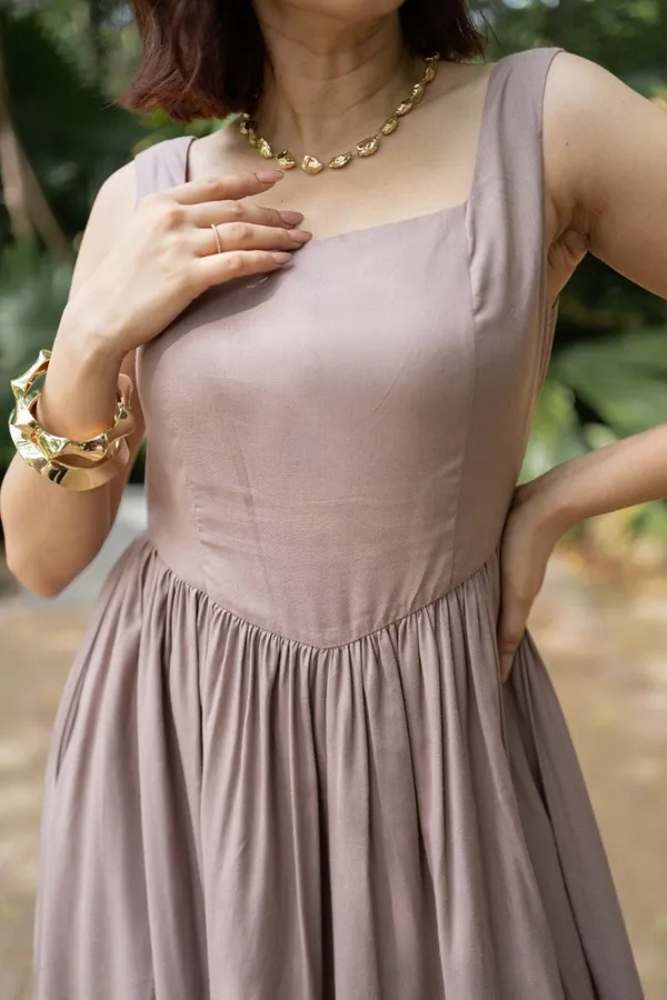 Midi_Dress
