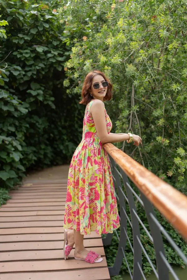 Midi_Dress