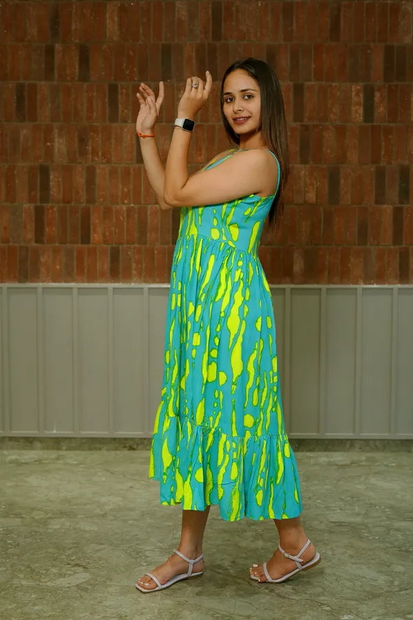 Dress_Parrot