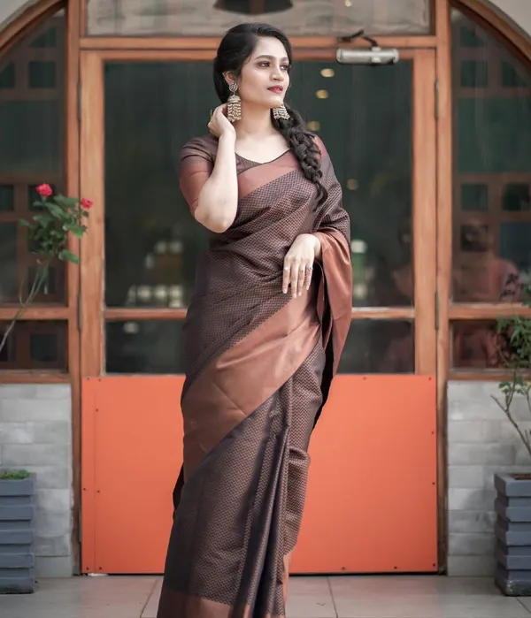 Anika_Rich_Chocolate_Brown_Silk_Saree_with_Copper_Zari_&_Heavy_Zahlar_β_Elegant_Minimal_Luxury