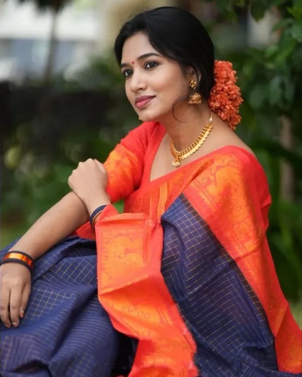 Anika_Classic_Navy_Blue_&_Sunset_Orange_Lichi_Silk_Saree_with_Elegant_Zari_Checks_&_Rich_Border