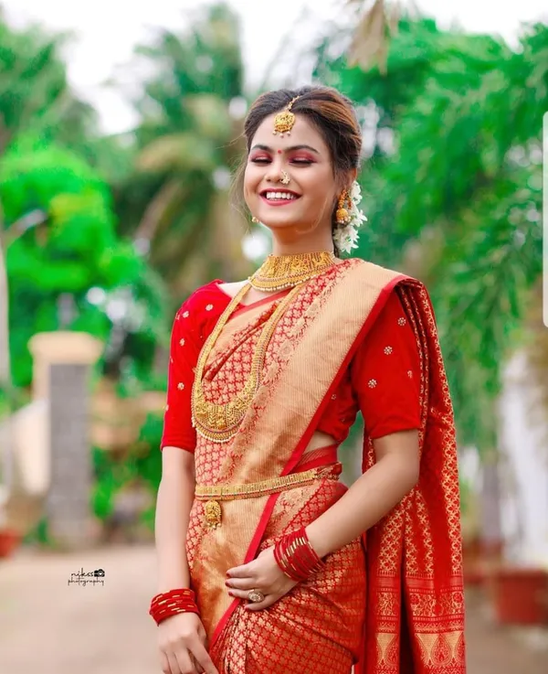 Anika_Majestic_Violet_Lichi_Silk_Saree_with_Ornate_Zari_Pallu_&_Elegant_Weave