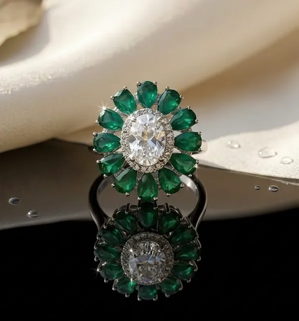 Emerald_And_Diamond_Floral_Halo_Cocktail_Ring